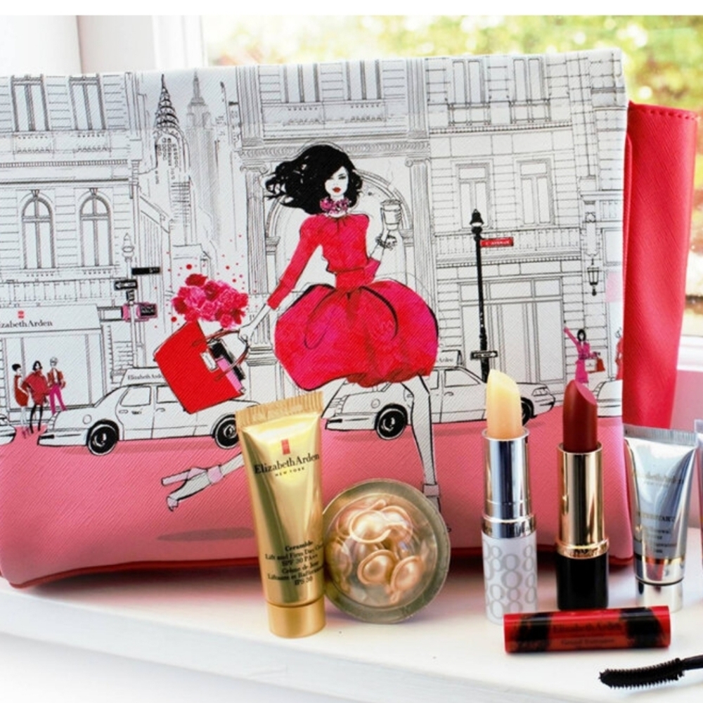 New Elizabeth Arden Makeup Up Girl In Nyc With Lipstick & Samples